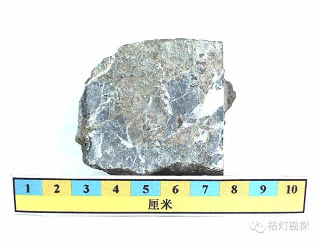 产地:湖北随州 57 岩石名称:黑云二长片麻岩 英文名称:biotite