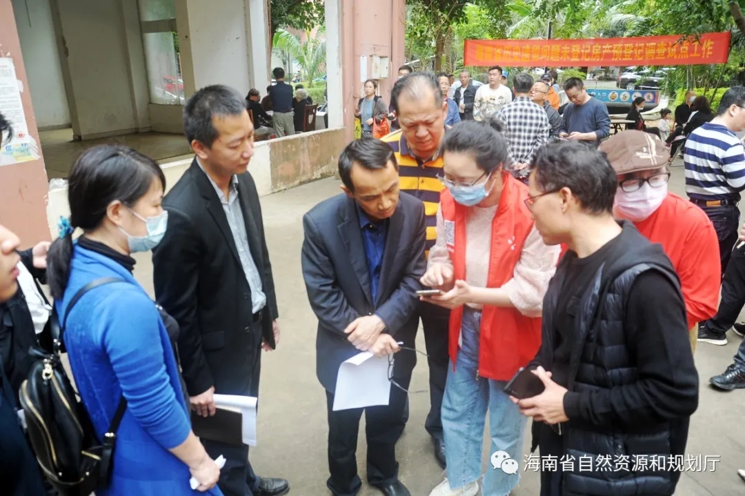 程春满副厅长到凤翔街道开展历史遗留未登记房产预登记调查工作推进