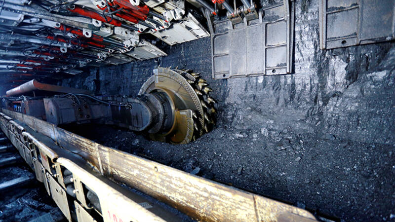 兴隆庄煤矿结合公司发展战略和矿井"十四五"规划,立足矿井产量稳定